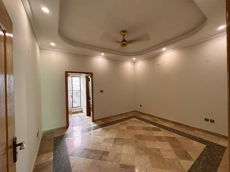 10 Marla House For Sale In New Shaheen Block Bahria Town Lahore 1