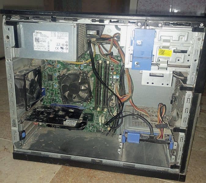 Gaming PC with accessories 2