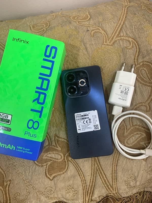 infinix smart 8puls complete box charger 8/64GB 0