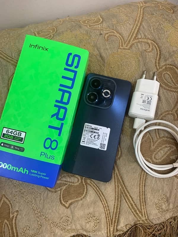 infinix smart 8puls complete box charger 8/64GB 2