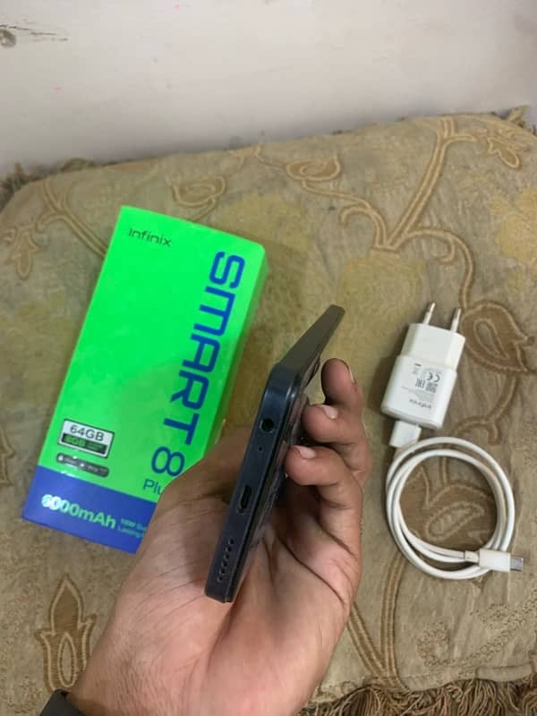 infinix smart 8puls complete box charger 8/64GB 7