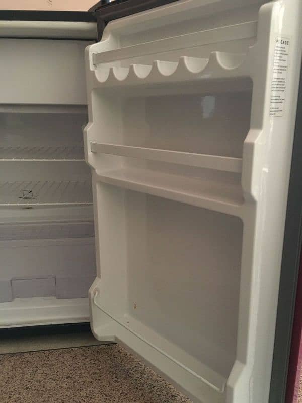 dawalance room fridge 2