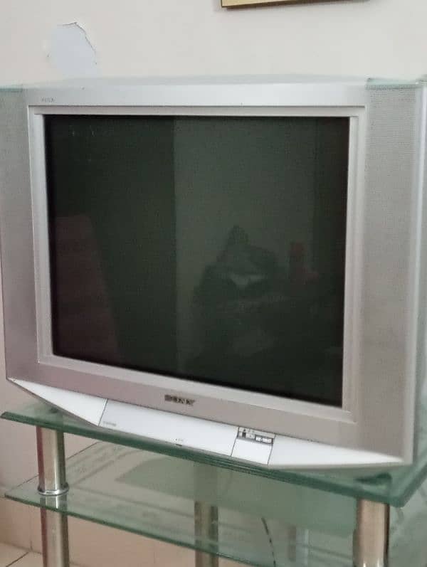 Sony Trinton TV with trolley  for sale 1