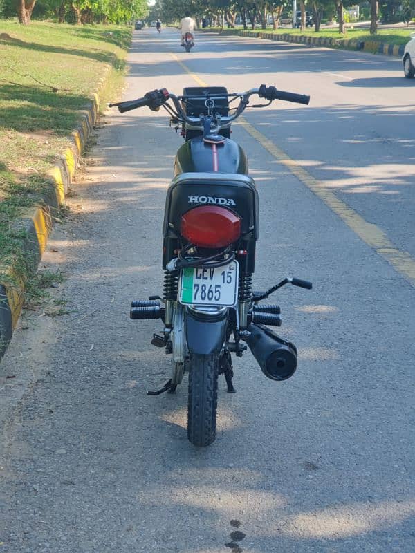 Honda 125 (black color)  for sale 1