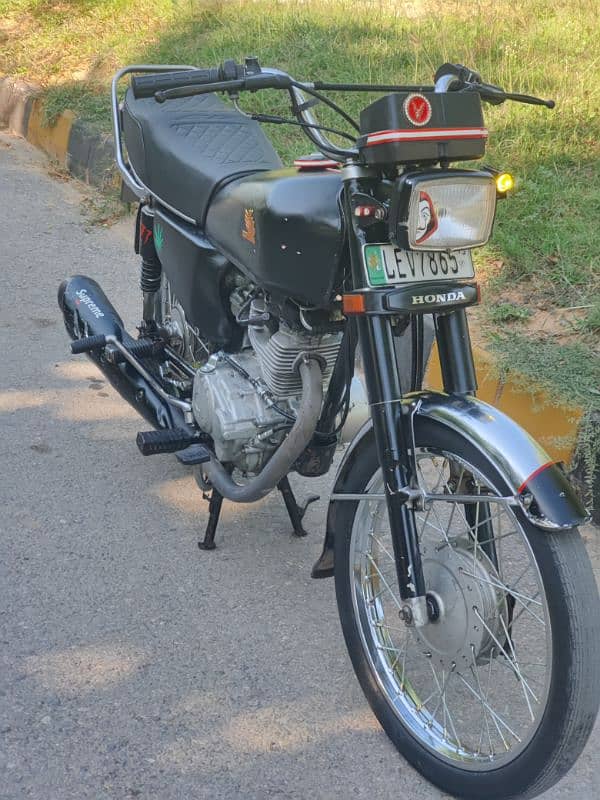 Honda 125 (black color)  for sale 2