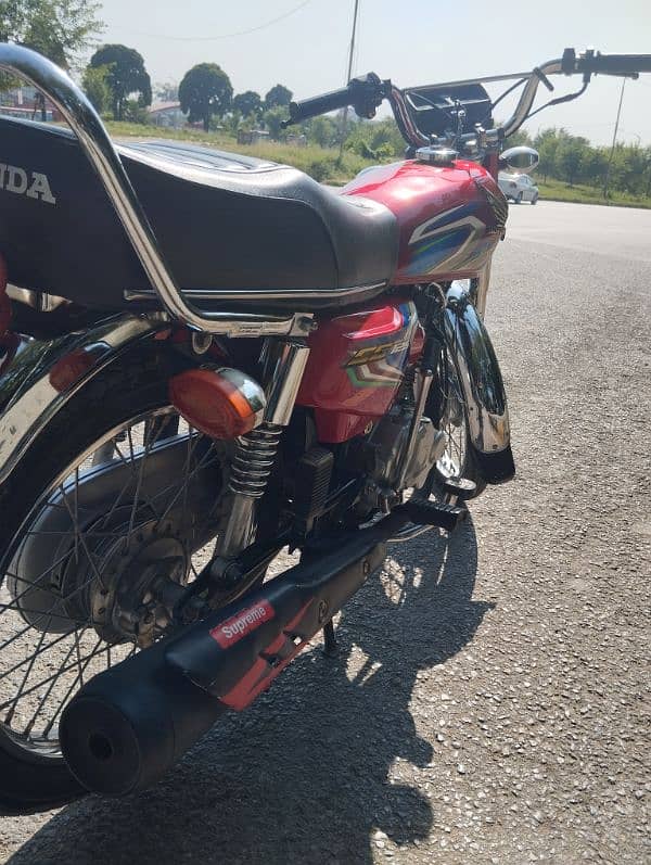 Honda 125 2022 model full lush condition 13