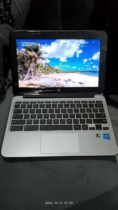 hp Chromebook book in mint condition working 100%