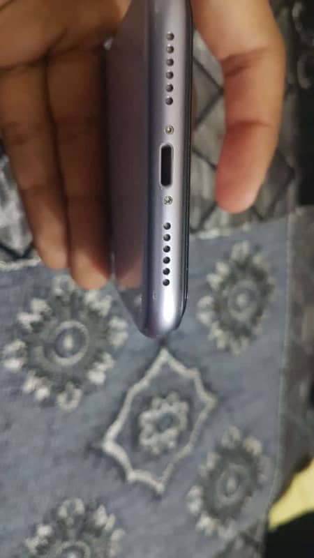 iPhone 11 factory unlock non pta 64gb 10