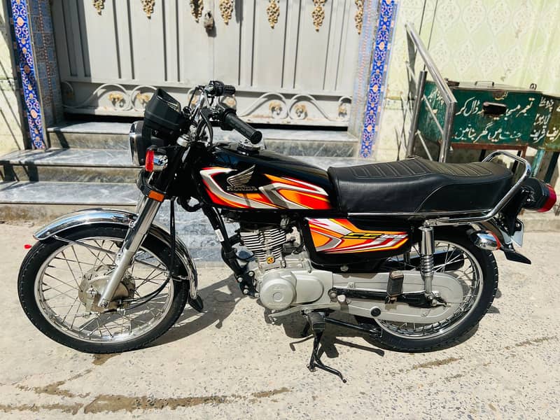 Honda CG 125 2022 3