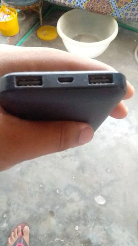 10/10 condition power bank 2