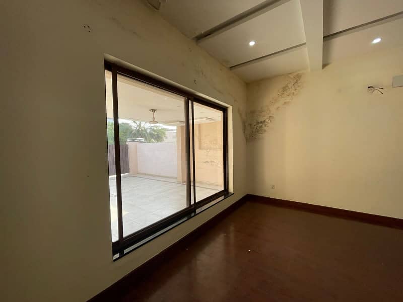 1 Kanal 5 Bedroom House Is Available For Sale At A Very Prime Location Of Oversease A Block, Bahria Town Lahore 35