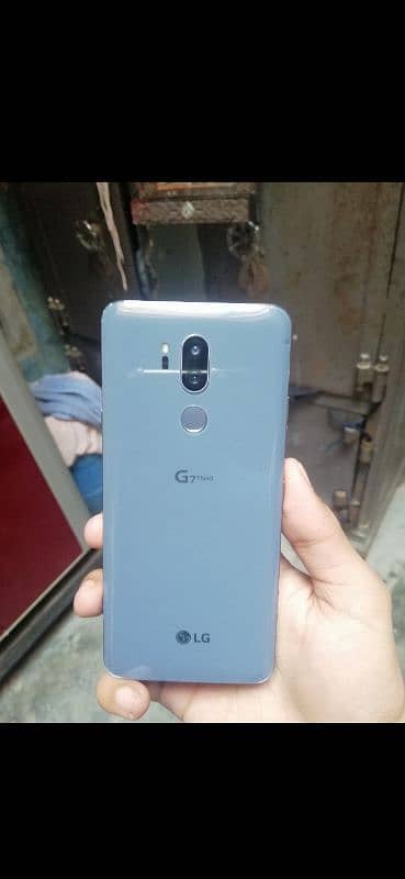 lg g7tinq good gaming fone 1