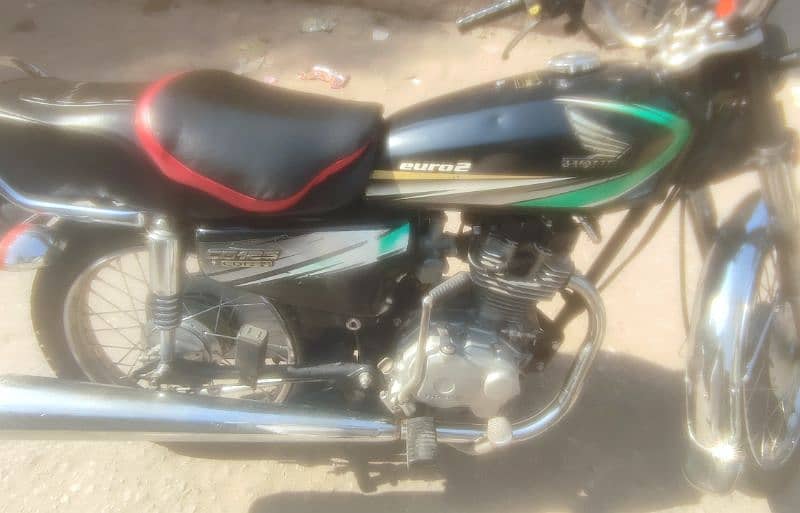 honda cg125 2014 model very good condition with good price. 2