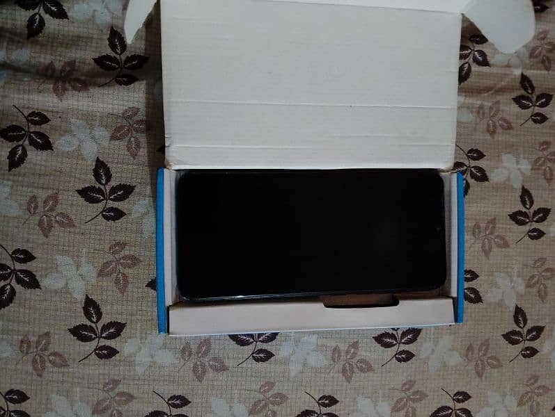 TECNO spark 6go 4/ 64 complete box set condition 10by10 2