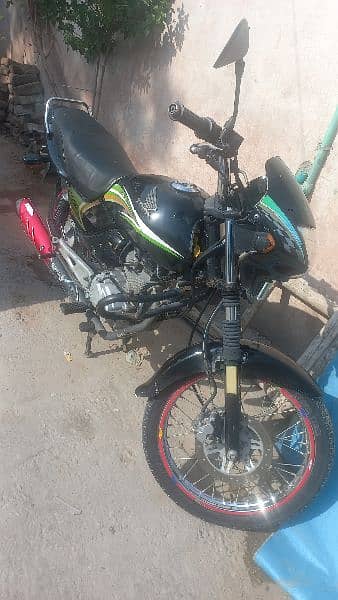 Deluxe CG125 Bike for sale in a very good condition 1