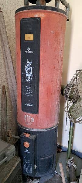 Nas Gas Geyser - 35 Gallon 1