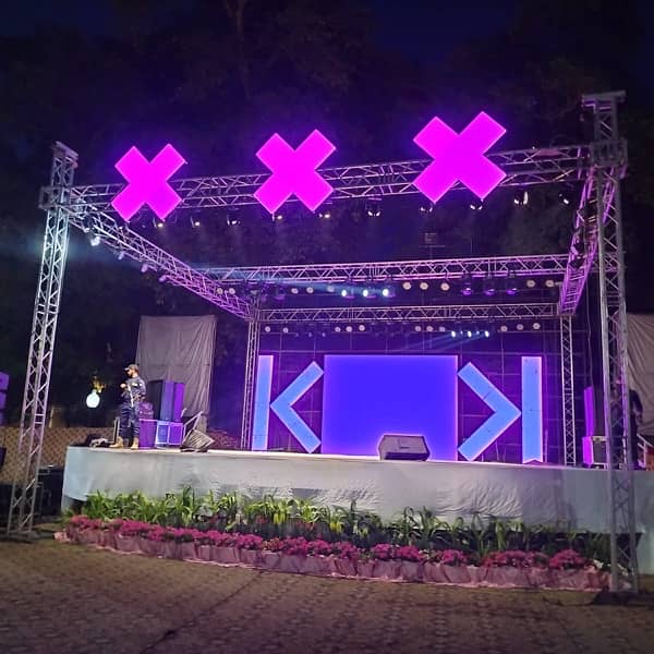 SMD Screen/Truss Lights/Dj Lights/Dj Sound System/LED/Projector/LCD 13