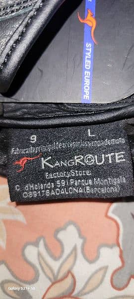 Kangroute full size gloves 1