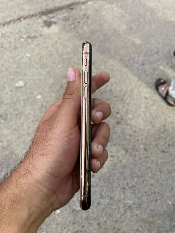 Iphone Xs Gold 5