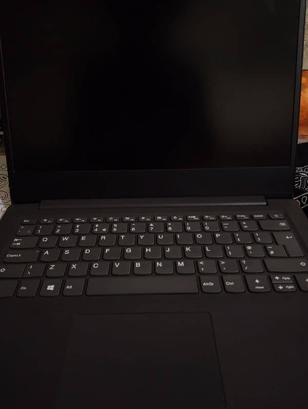 Lenovo i5 8th Generation 8 GB RAM 256 GB SSD 6