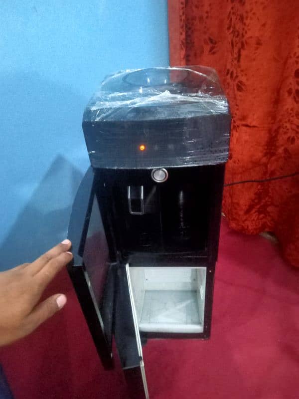 water dispenser good condition all okay 1