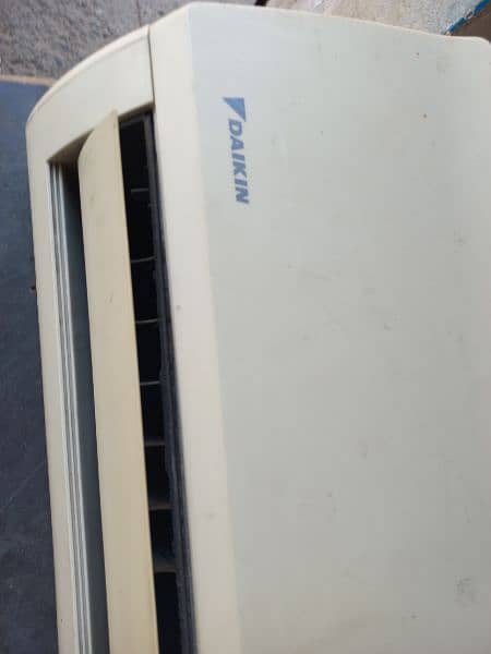 DAIKAN INVERTER AC 1