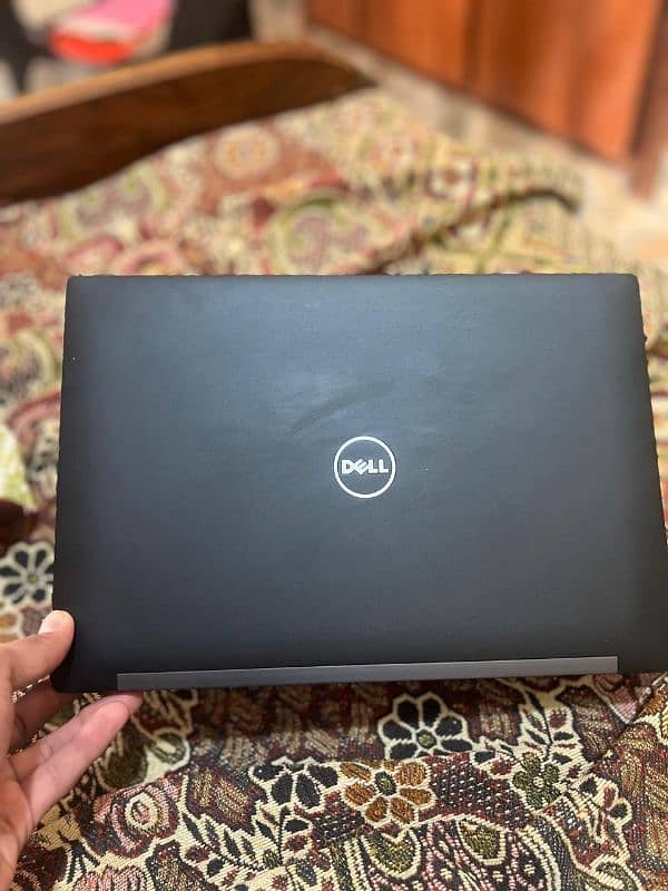 DELL Laptop i5 7generation Touch screen Ram 8gb 256gbSSD 10/10 no open 5