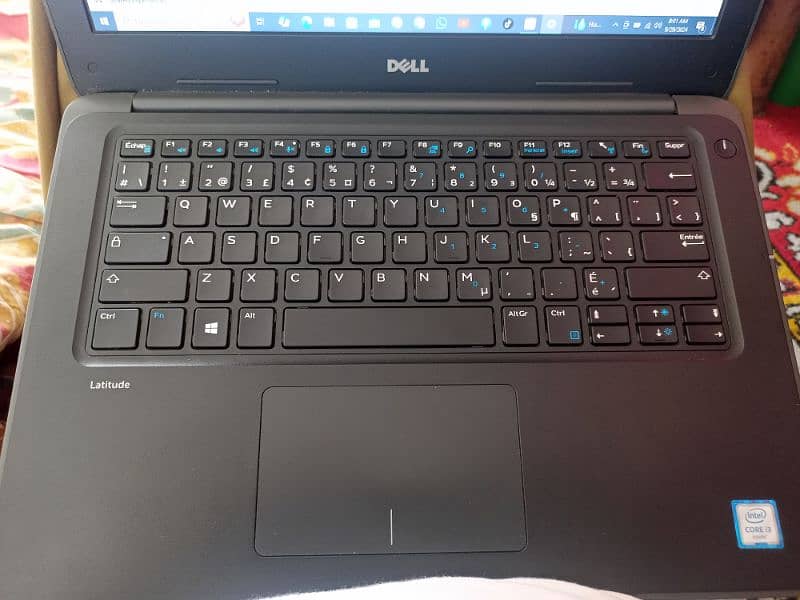 Dell Latitude 3380 Core i3 6th genration 4gb 240 ssd 5