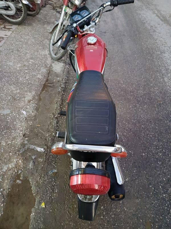 neat and clean honda 125 urgent sale 5