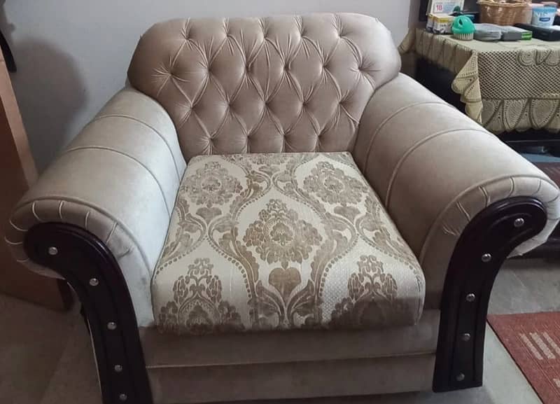 5 seater drawing room sofa 2