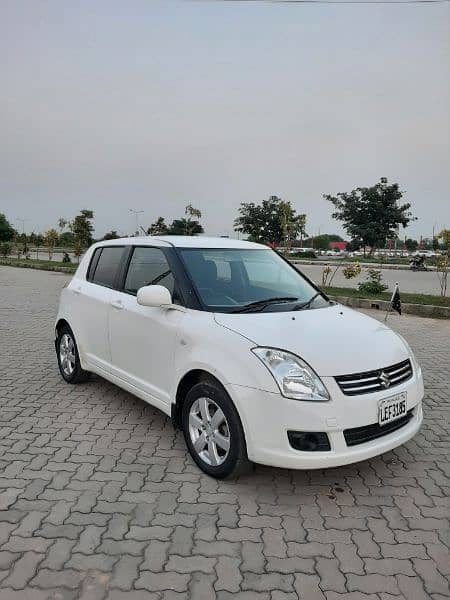 Suzuki Swift DLX 1.3 2016 1