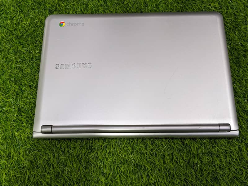 Samsung Chromebook 2GB RAM, 16GB Storage ! With Built-in Playstore 2