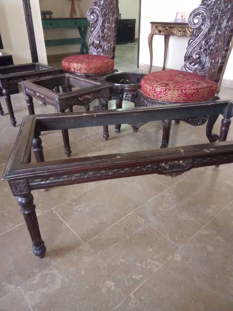 Chinioti furniture center table and fancy chair. 2