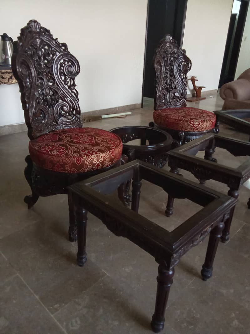 Chinioti furniture center table and fancy chair. 6