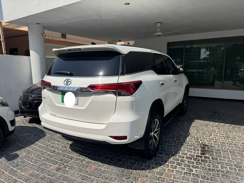 Toyota Fortuner 2.7 VVTI Model 2018 Bumper To Bumper Original Paint 3