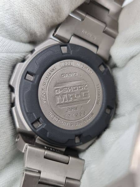 MR-G G-shock. 3