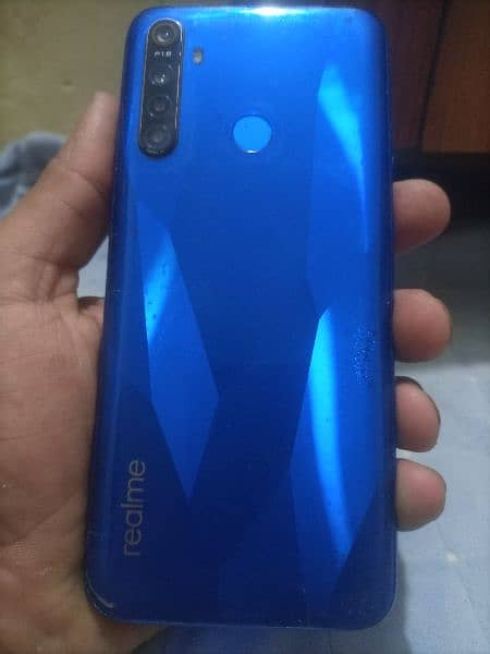 realme 5 mobile hai 4 g 64 gb hai jis nay layna ha wahi rabta karay 5