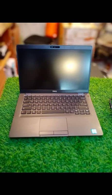 Dell 5400 core i5 8th generation  8gb Ram  256gb ssd backlit keyboard 5