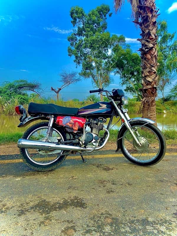 Honda CD 125. 3