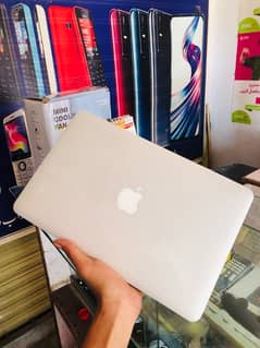 Apple Macbook Air 2015 Look Like New