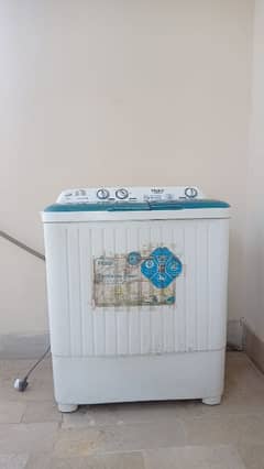 Haier semiautomatic washing machine good working conditions