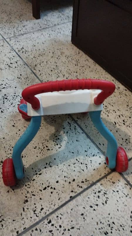 Baby walking support 3