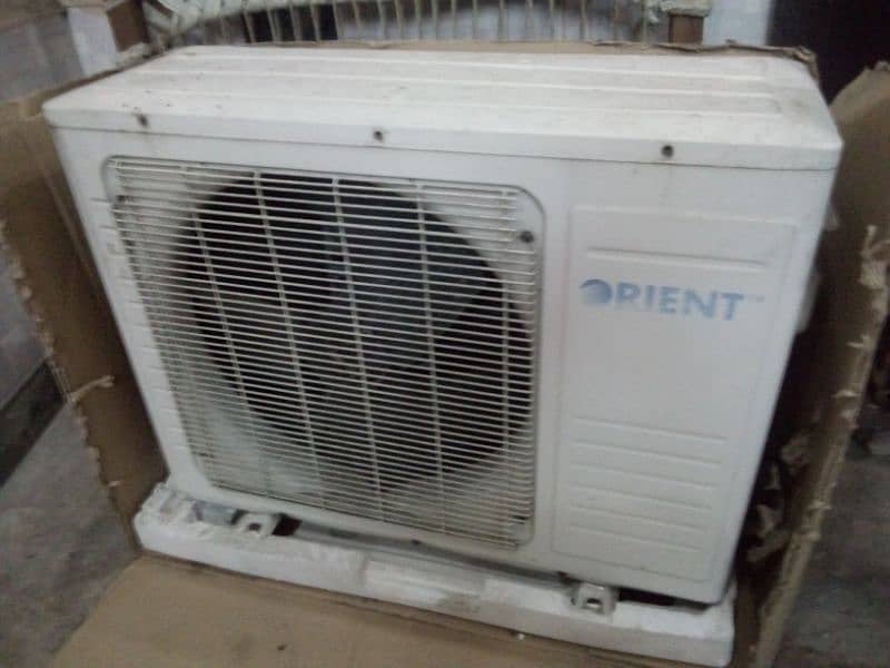 Orient 1 ton Simple AC 7