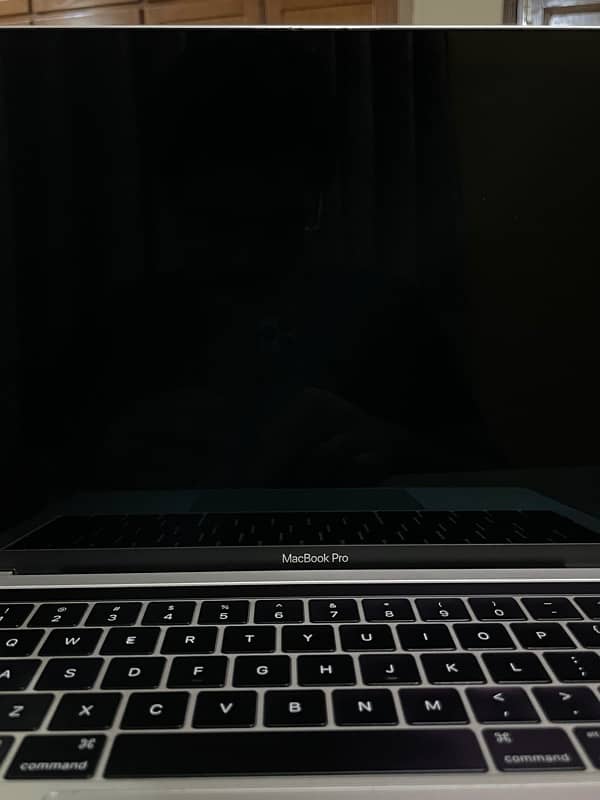 MacBook Pro 13 inch 2016 ( Core i 7) 2