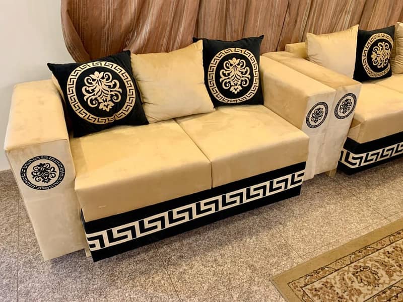 Sofa Cumbed/ Sofa set / 3 seater sofa/ Poshish sofa 2