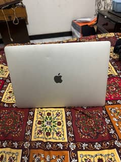 apple MacBook pro A1990 corei7 8750H 2ram 16gb hdd 251SSD BTRY 0