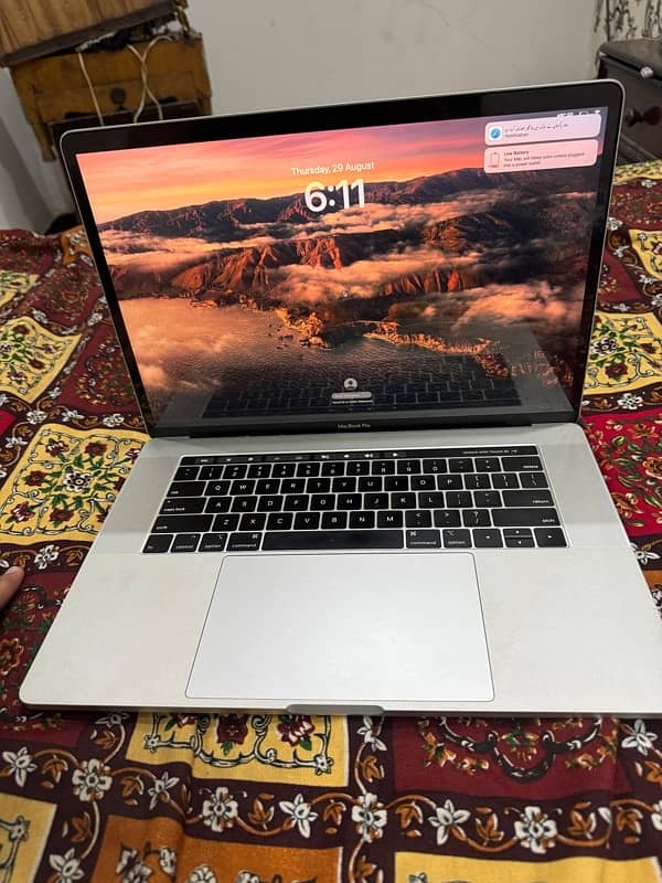 apple MacBook pro A1990 corei7 8750H 2ram 16gb hdd 251SSD BTRY 6