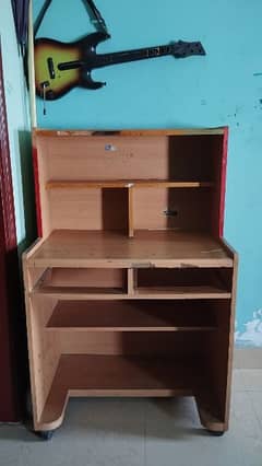 study table for Rs 6000