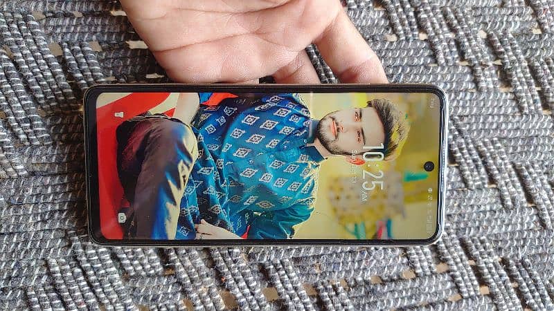 infinix Hot 40 pro 8+8/256 condition 10 by 10 all ok complete box 0