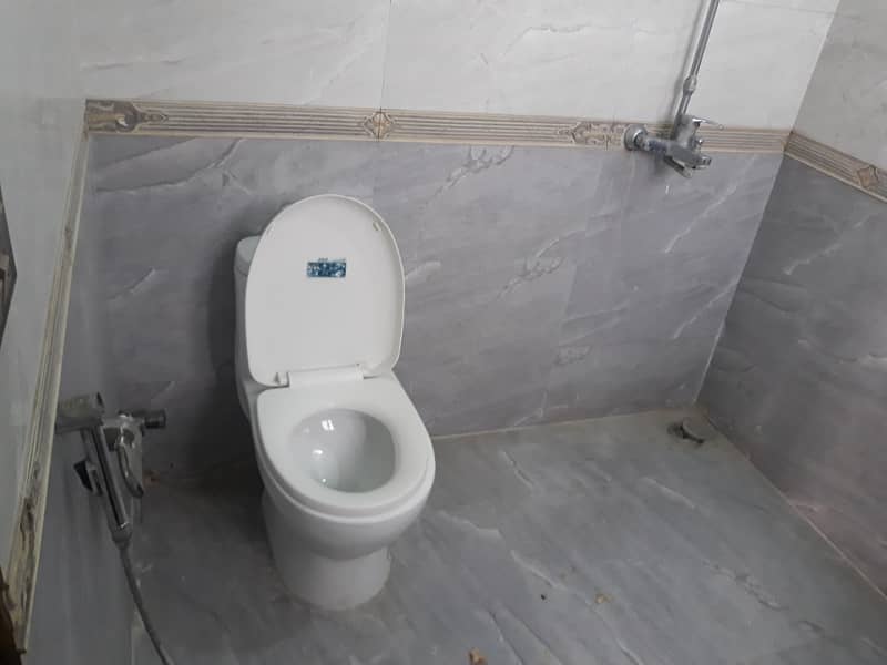 10 Marla Lower Portion is Available For Rent in Jasmine Block Bahria Town Lahore 11